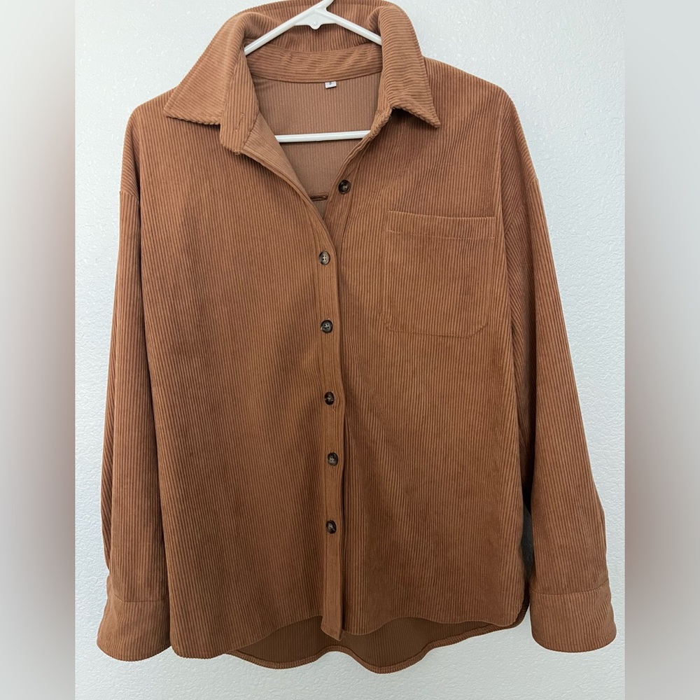 Magritta shirt jacket. Corduroy long sleeve. Size S
